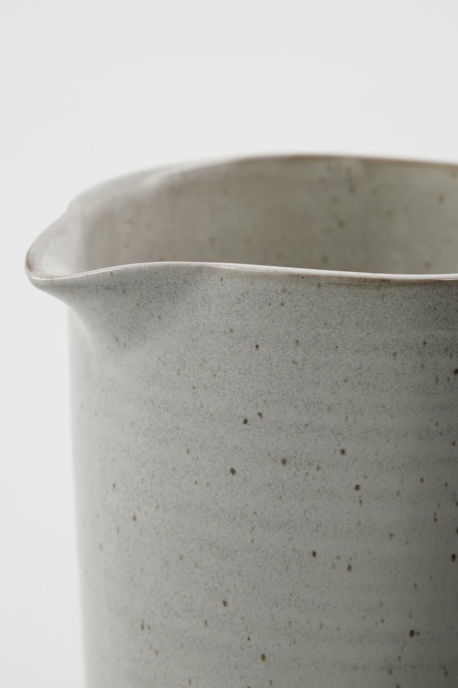 pion jug white speckle