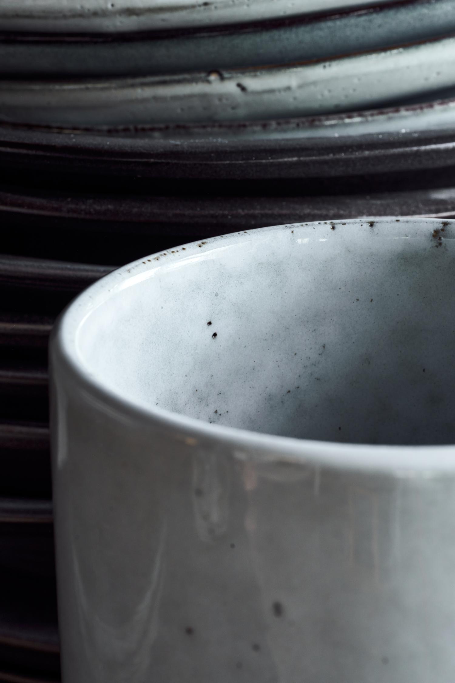 rustique utensil jar grey