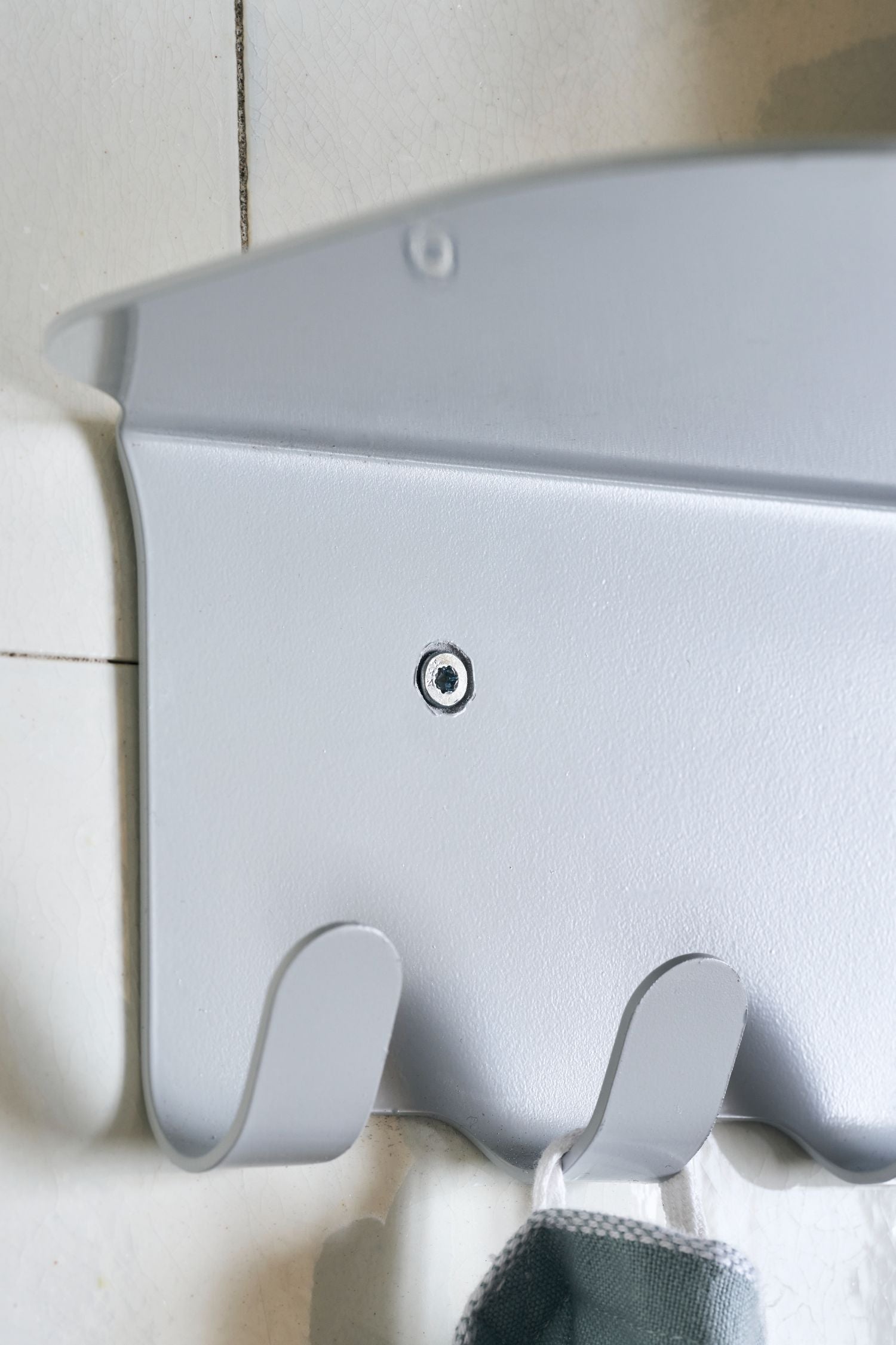 hanging  rack with shelf