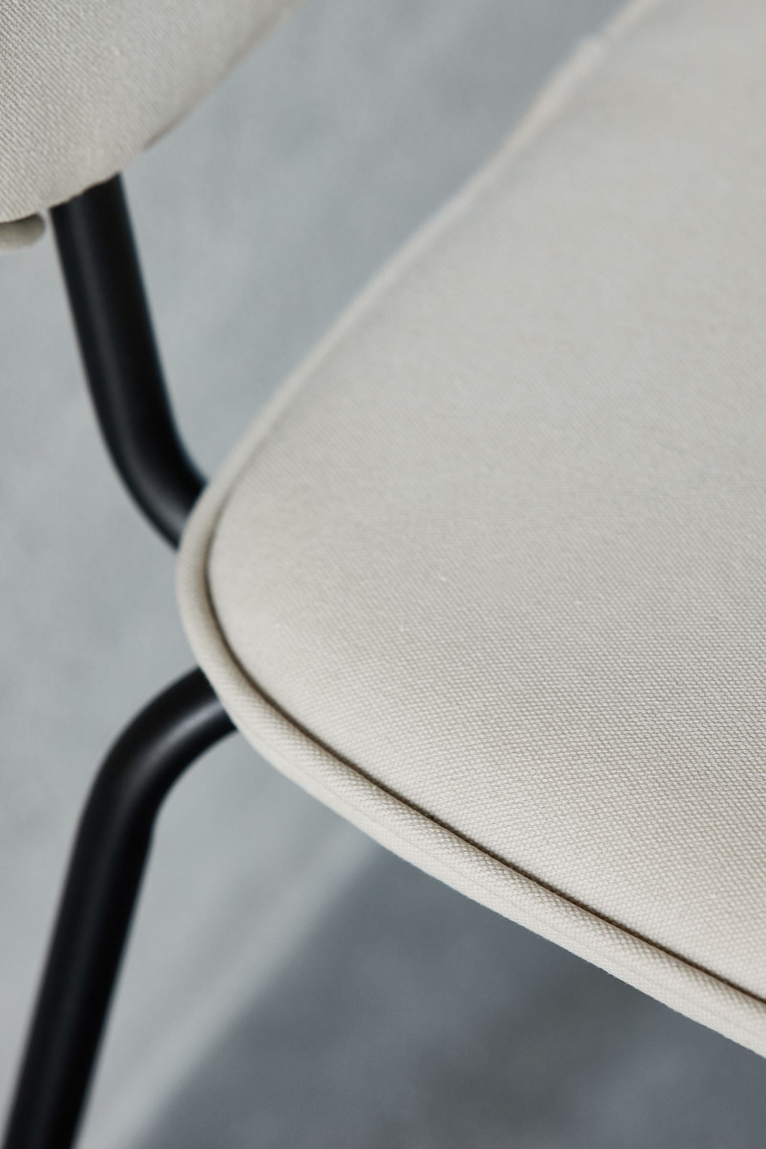 coto chair off white