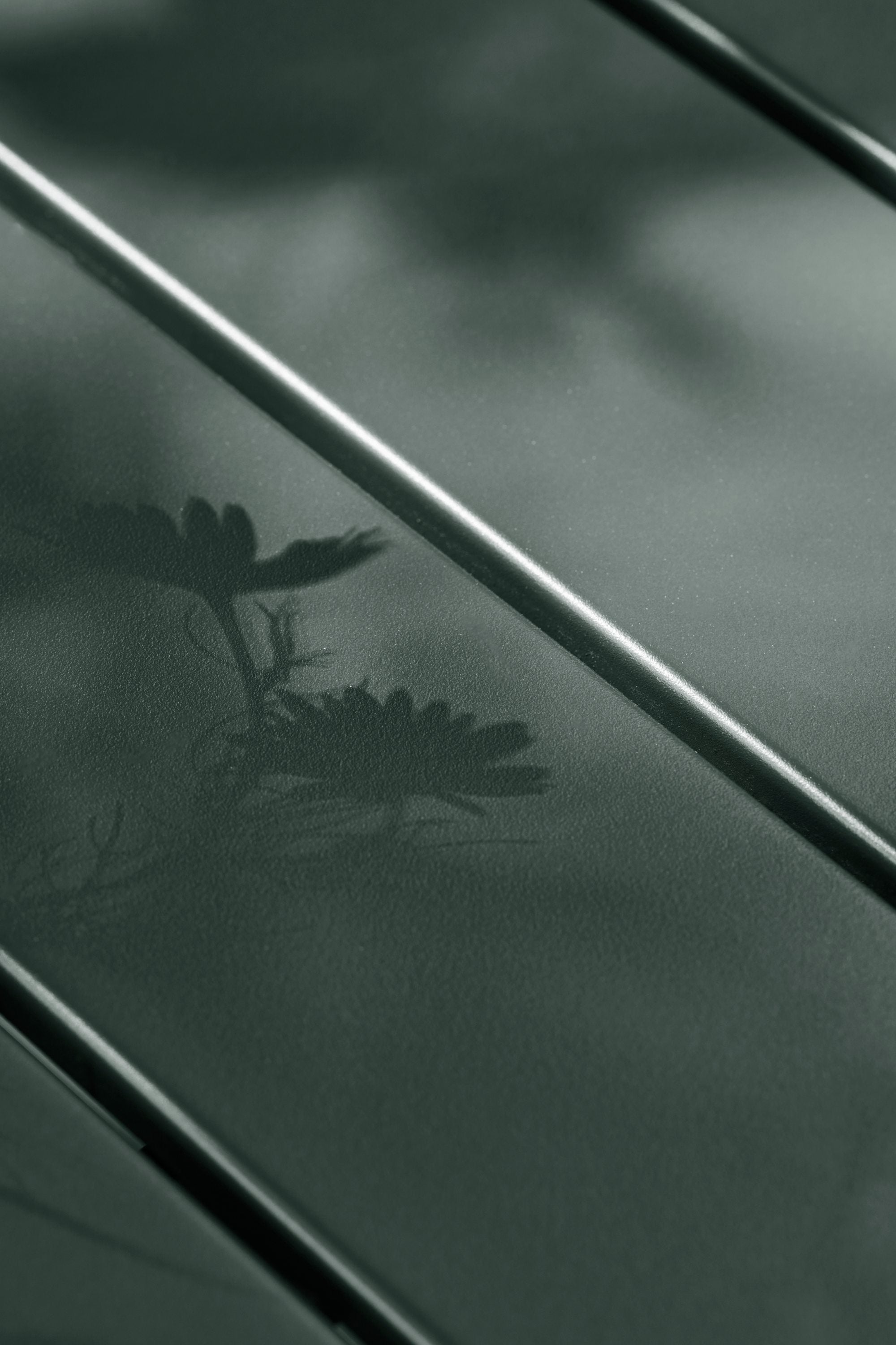 helo outdoor dining table