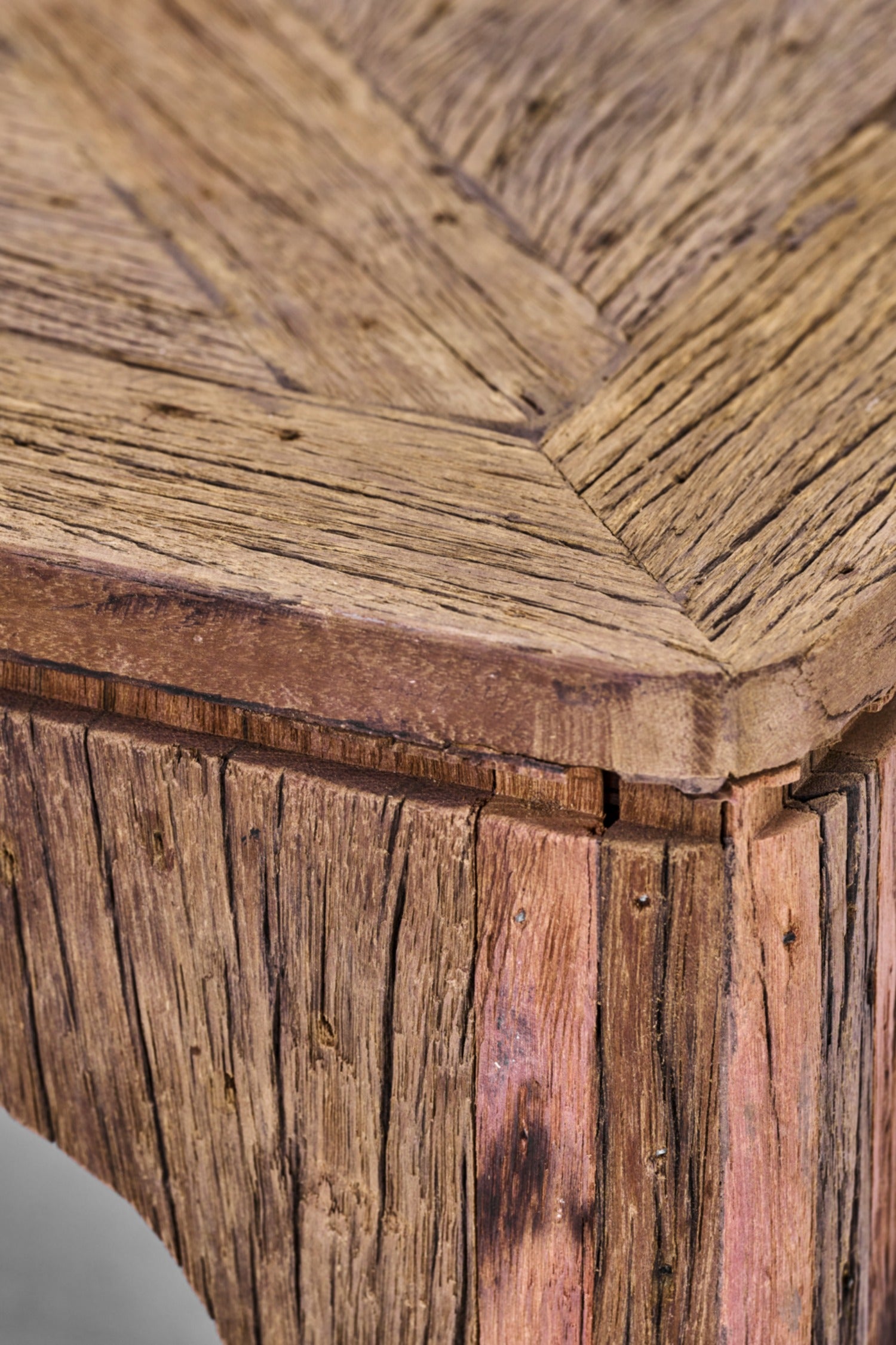 elsewhere coffee table