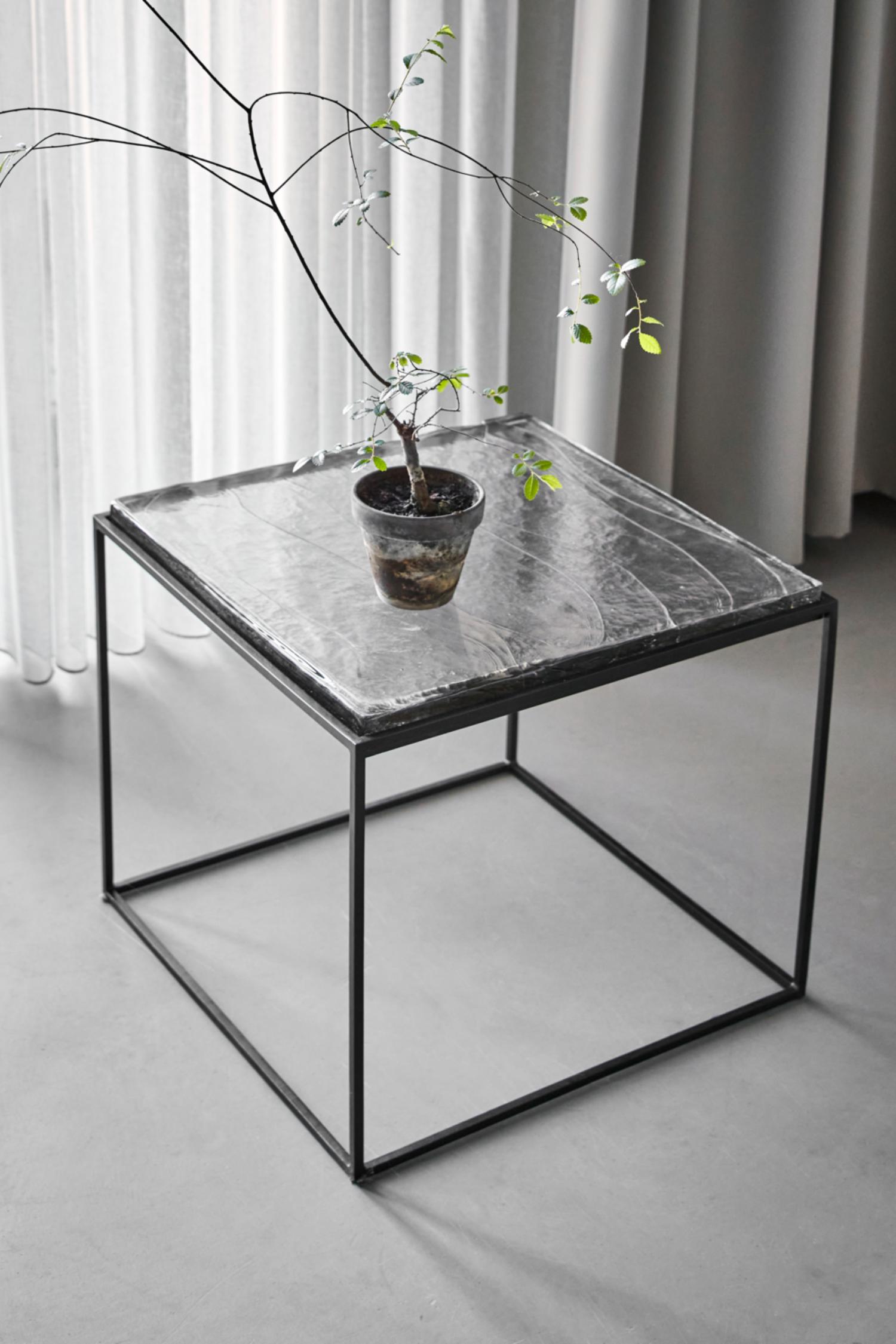 stak bedside table