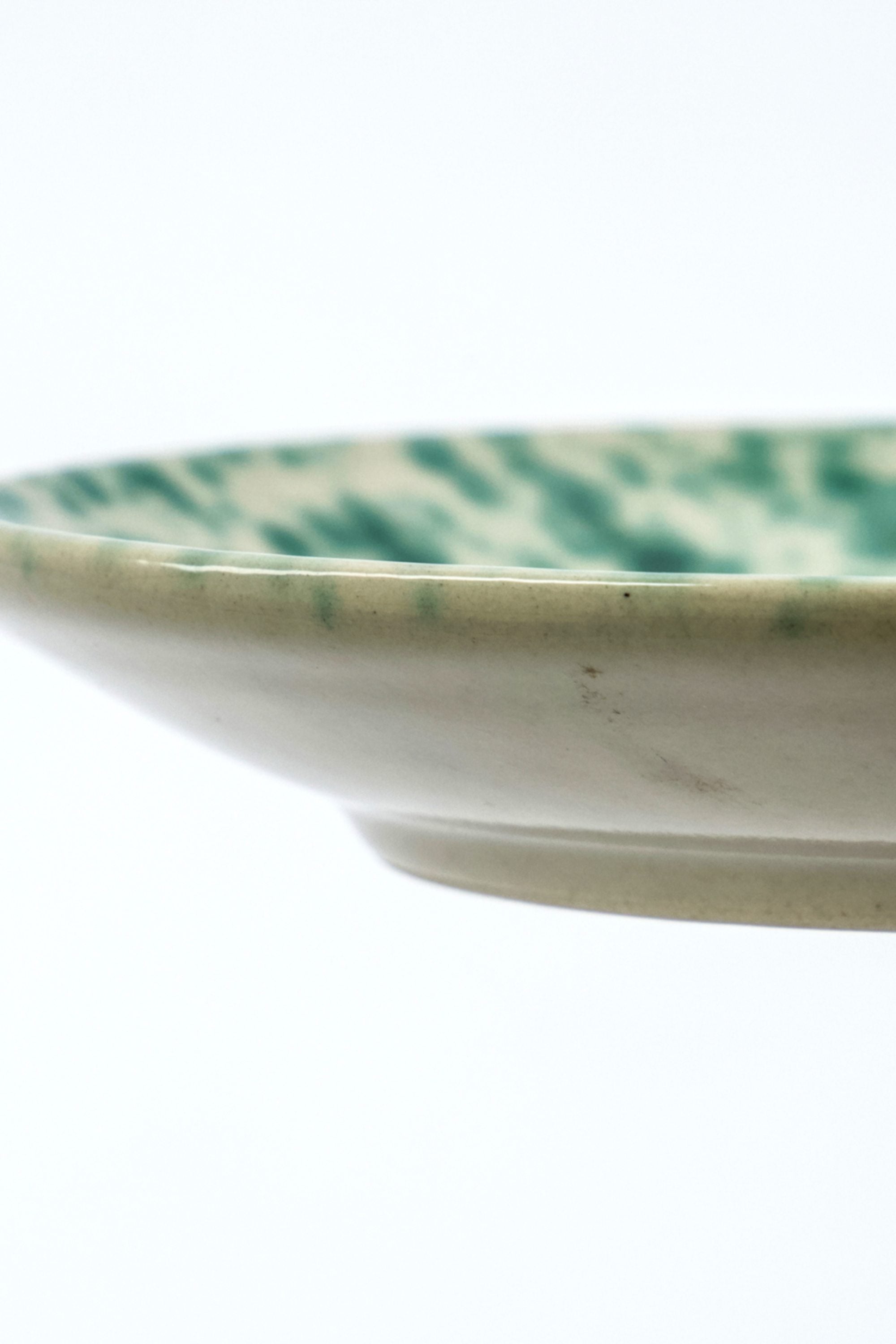 diva cake plate green