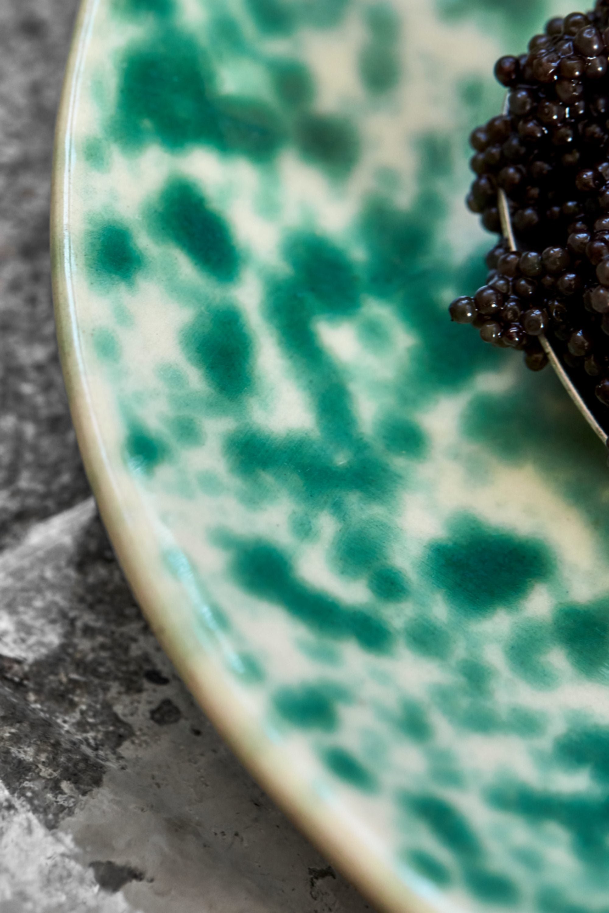 diva cake plate green