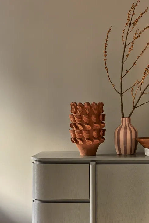 flaxen vase brick