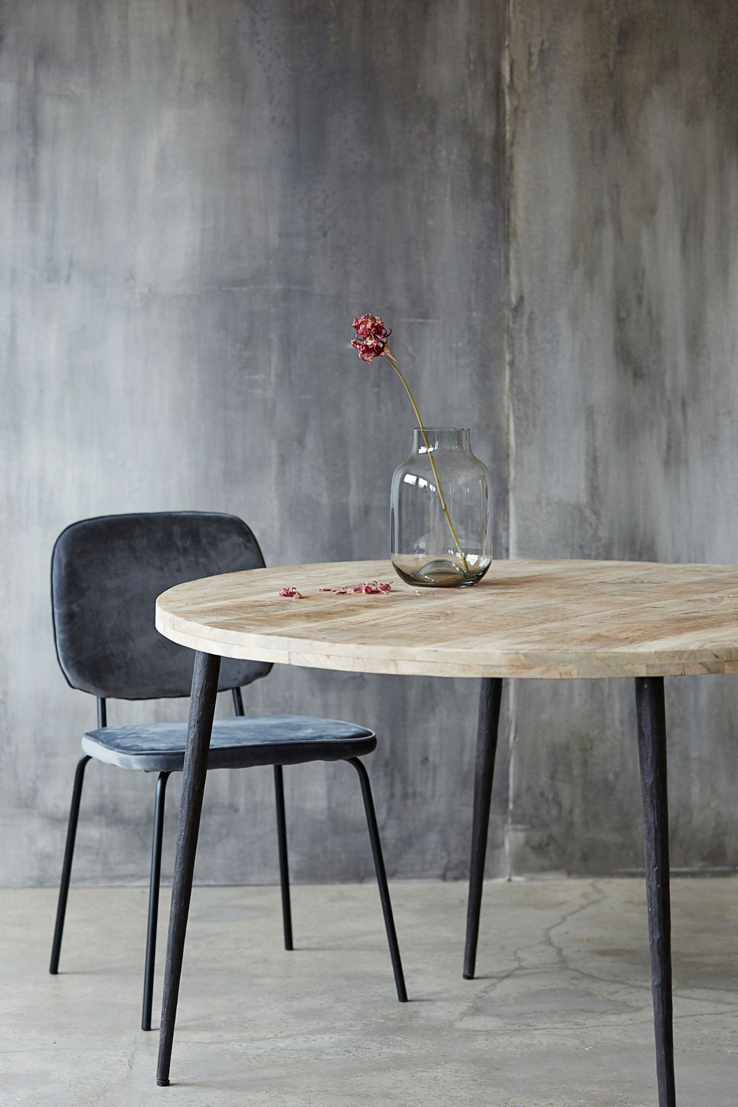 club table 130cm dia