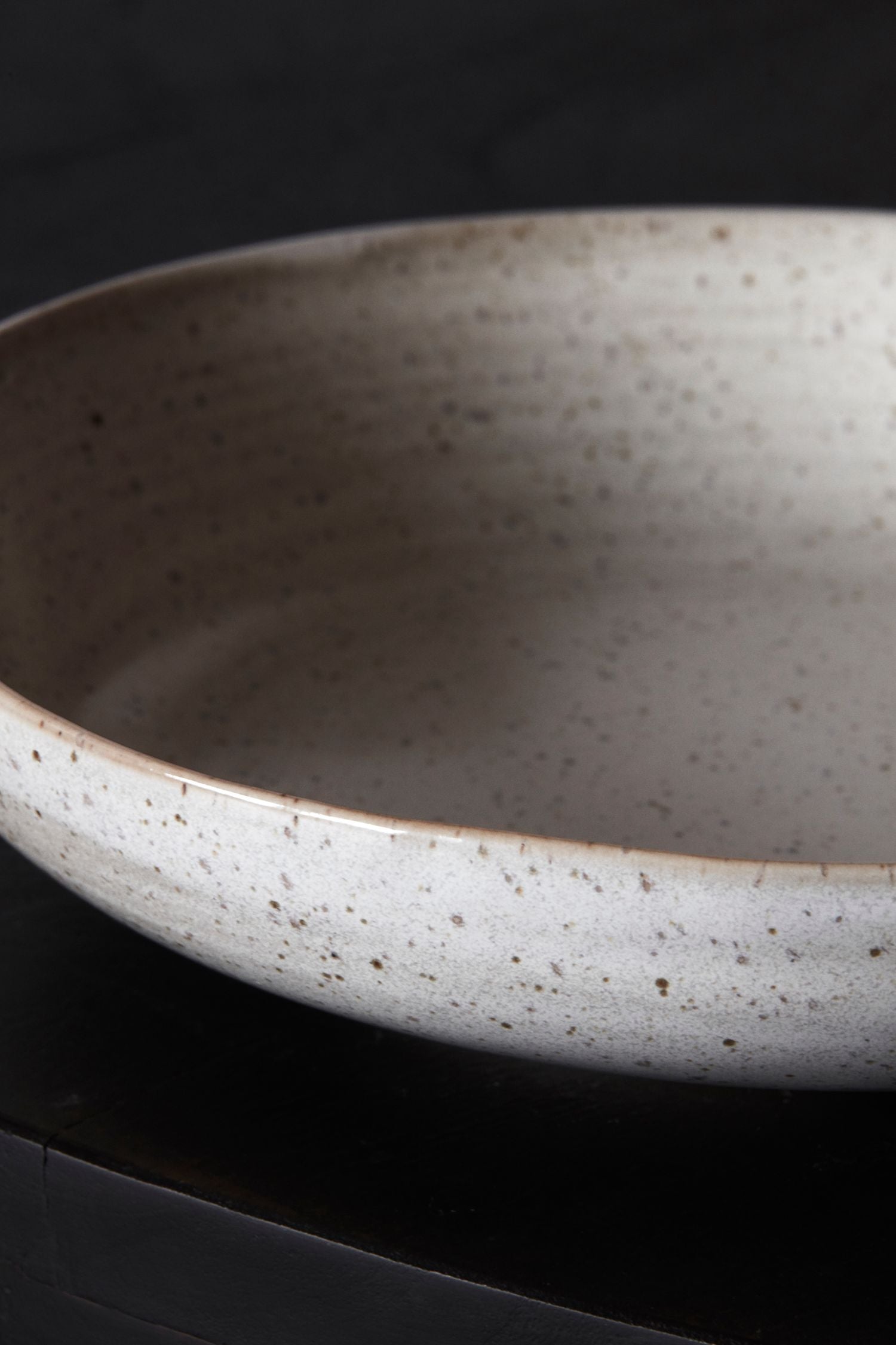 pion low bowl off white speckle set/4