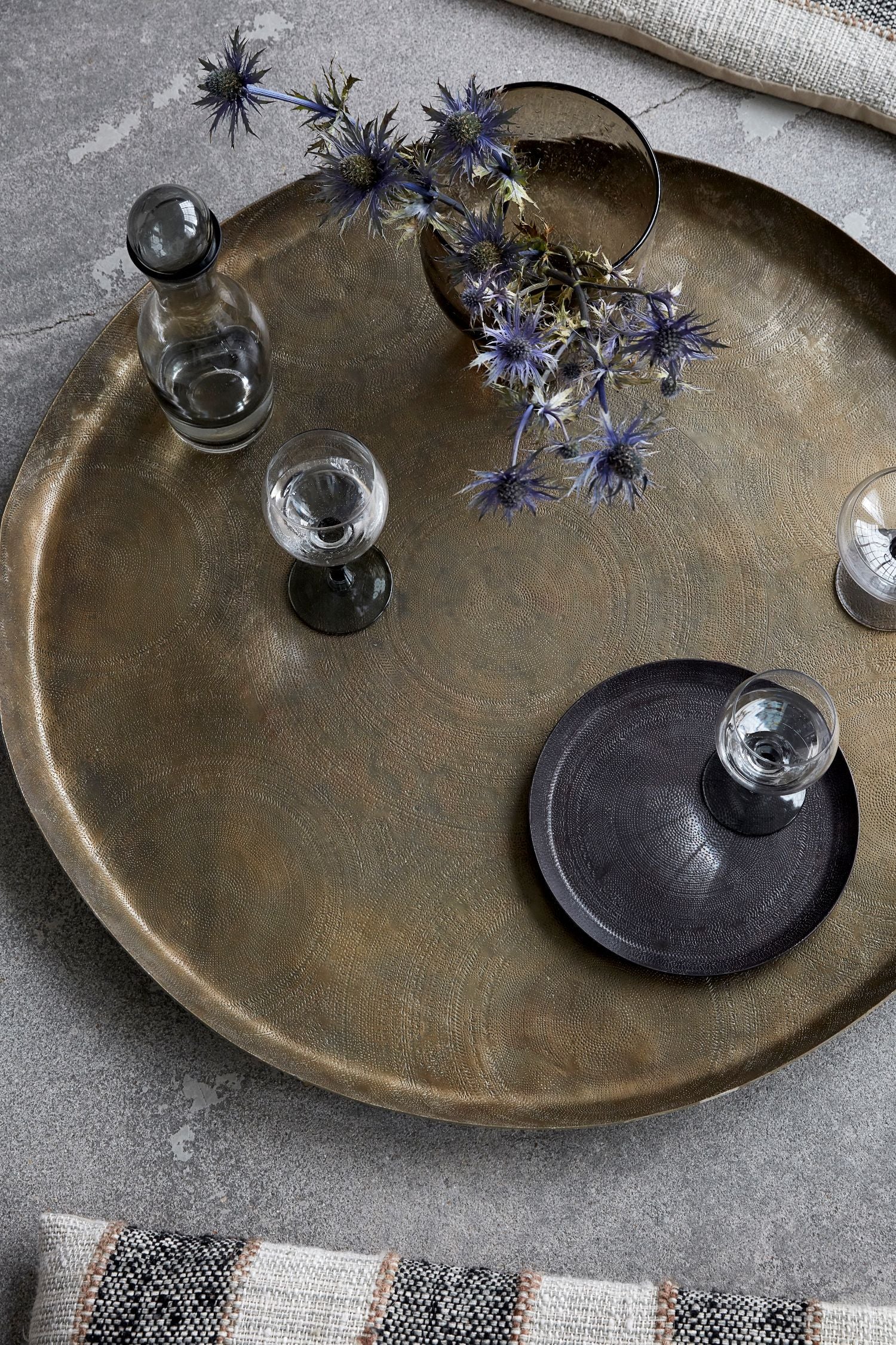 jhansi tray antique brass 80cm