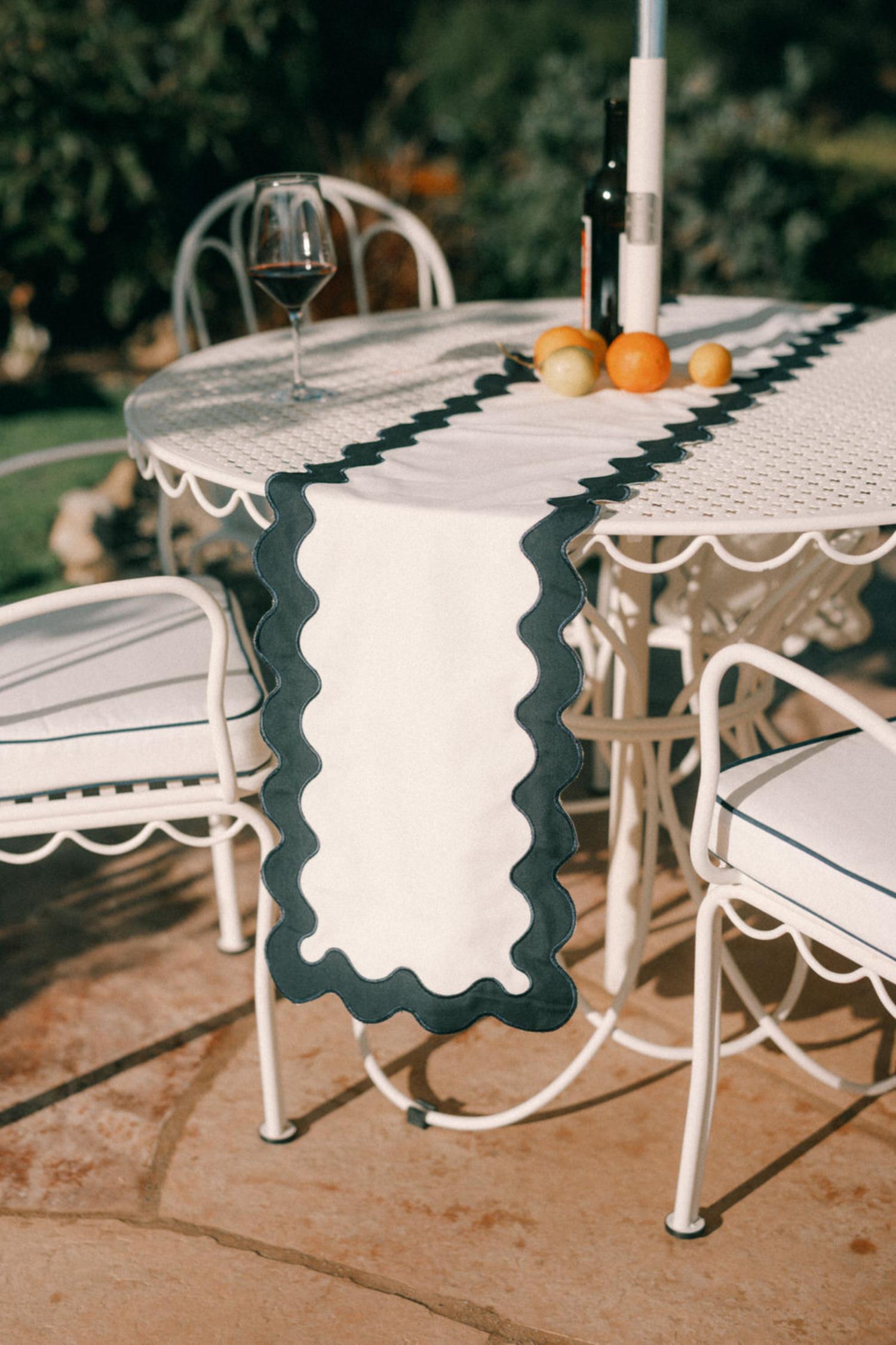 alfresco dining table antique white