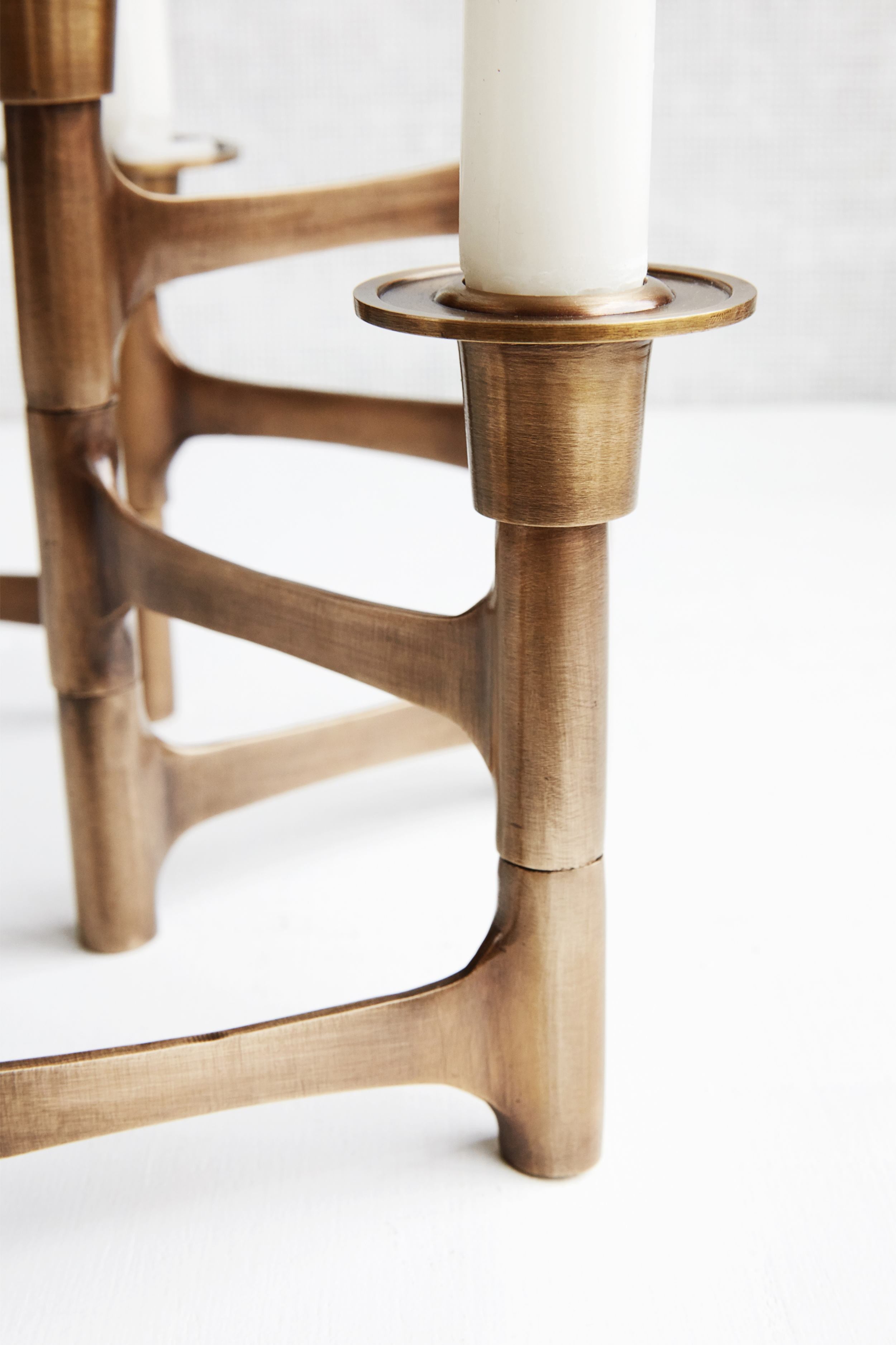 move candlestand