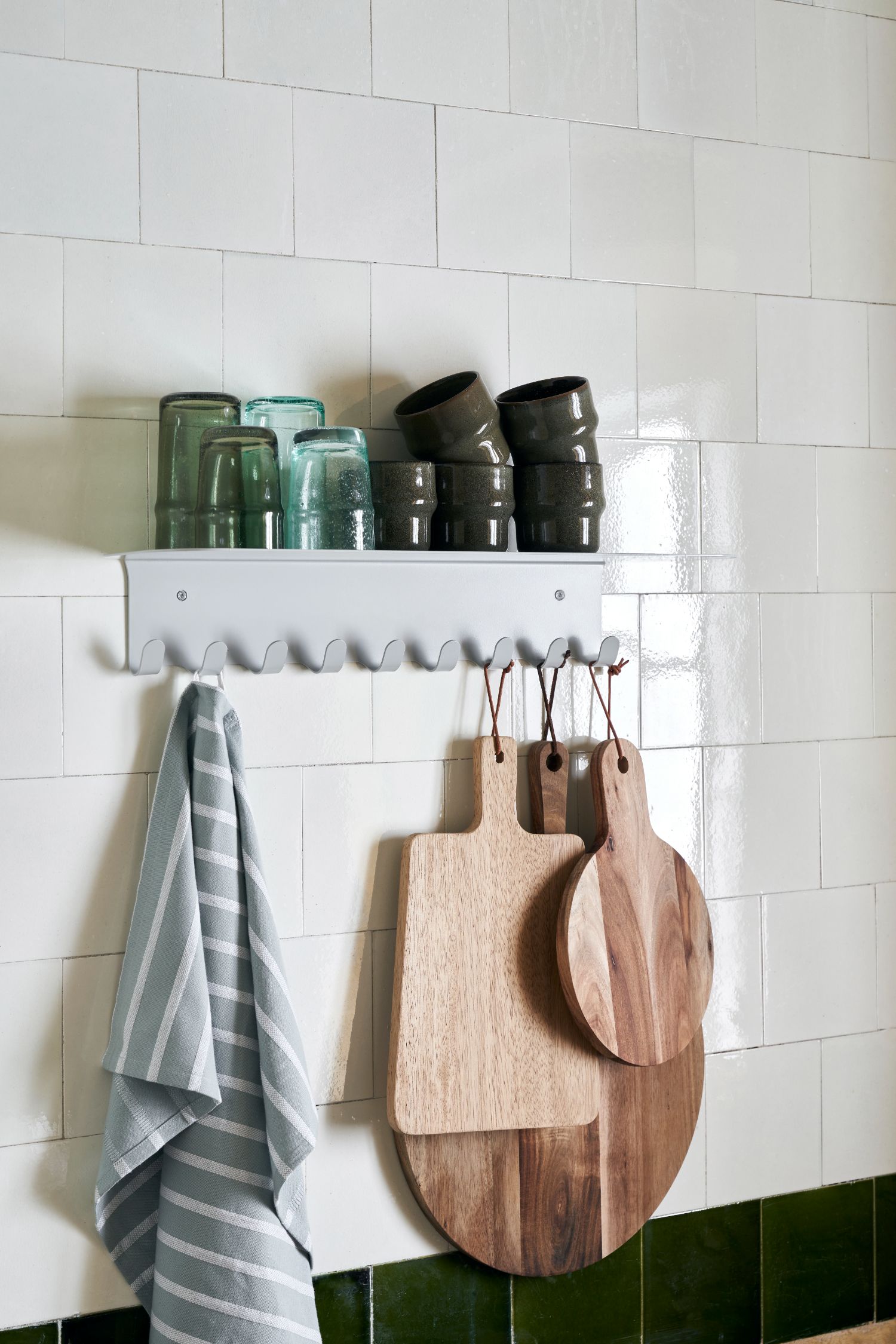 hanging rack with shelf