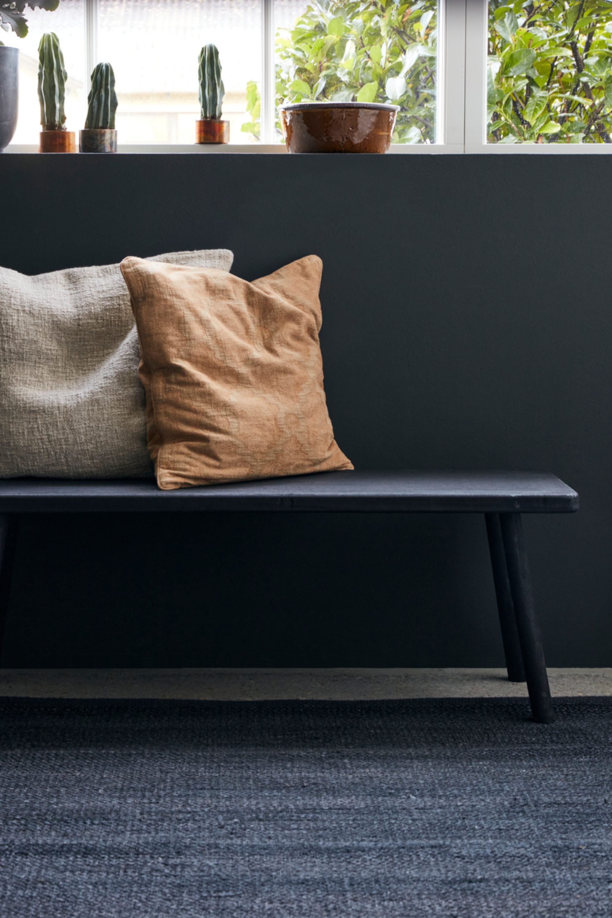 nadi bench black 120cm