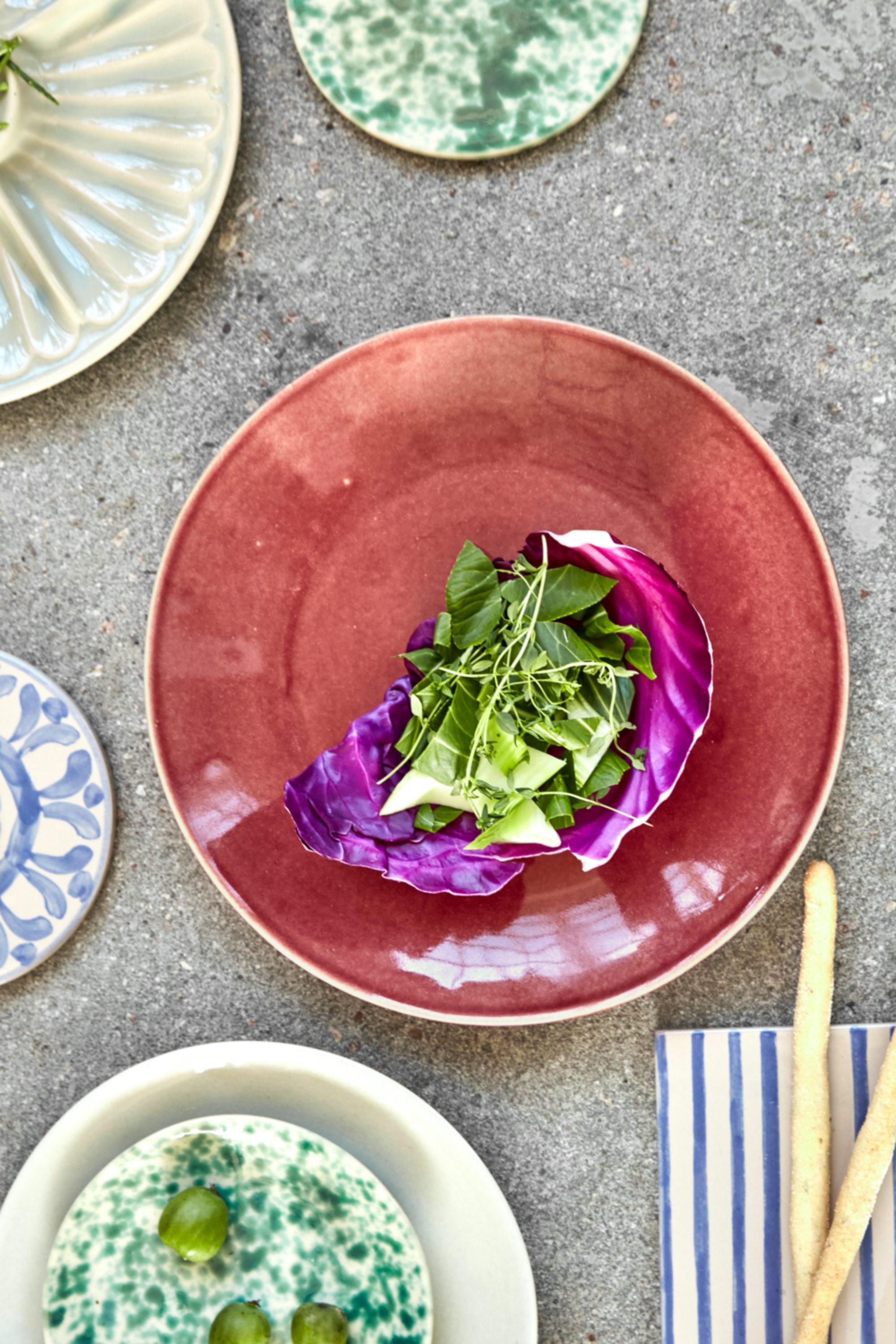 diva dinnerplate red