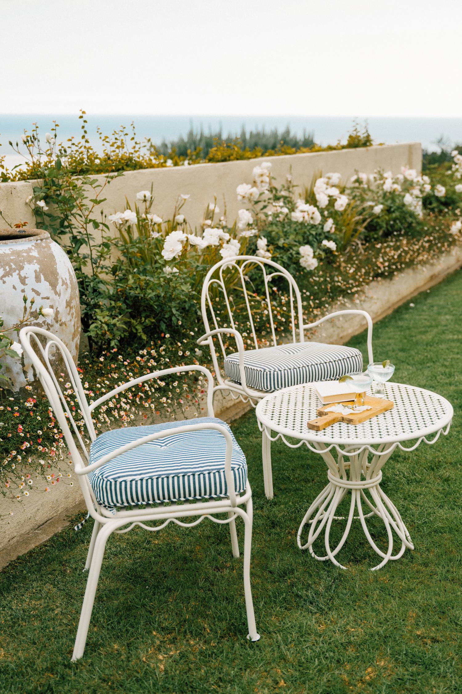 alfresco dining chair