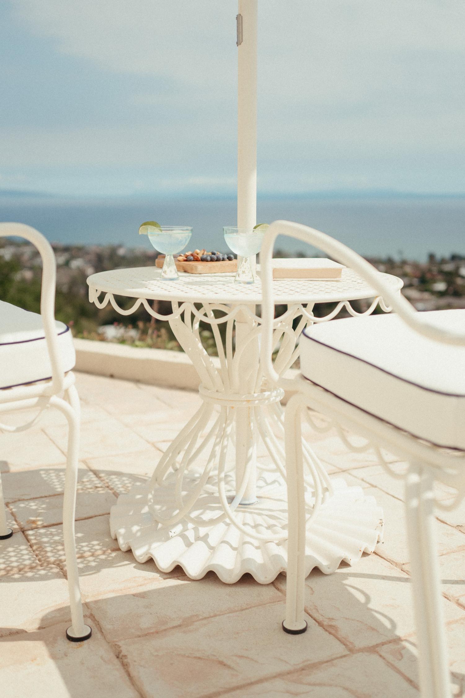 alfresco side table antique white