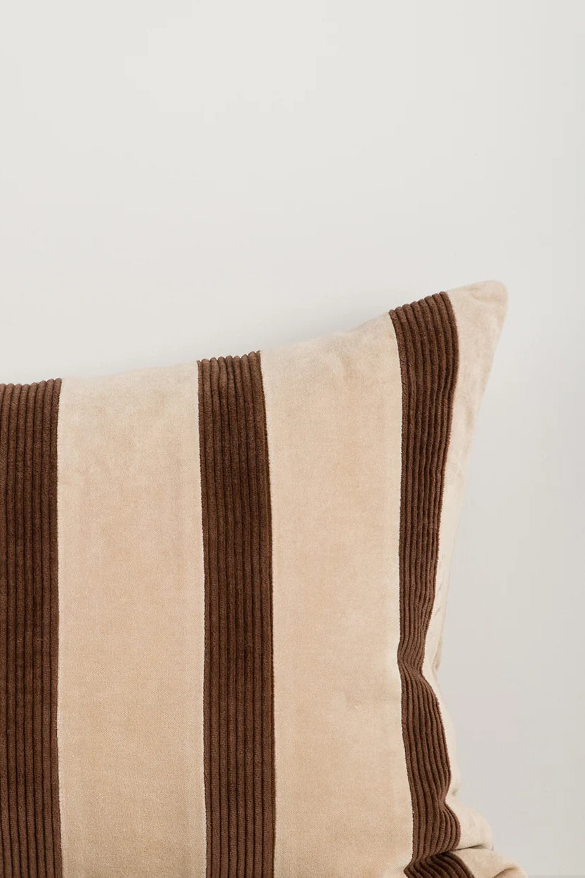 huxley cushion natural/chocolate