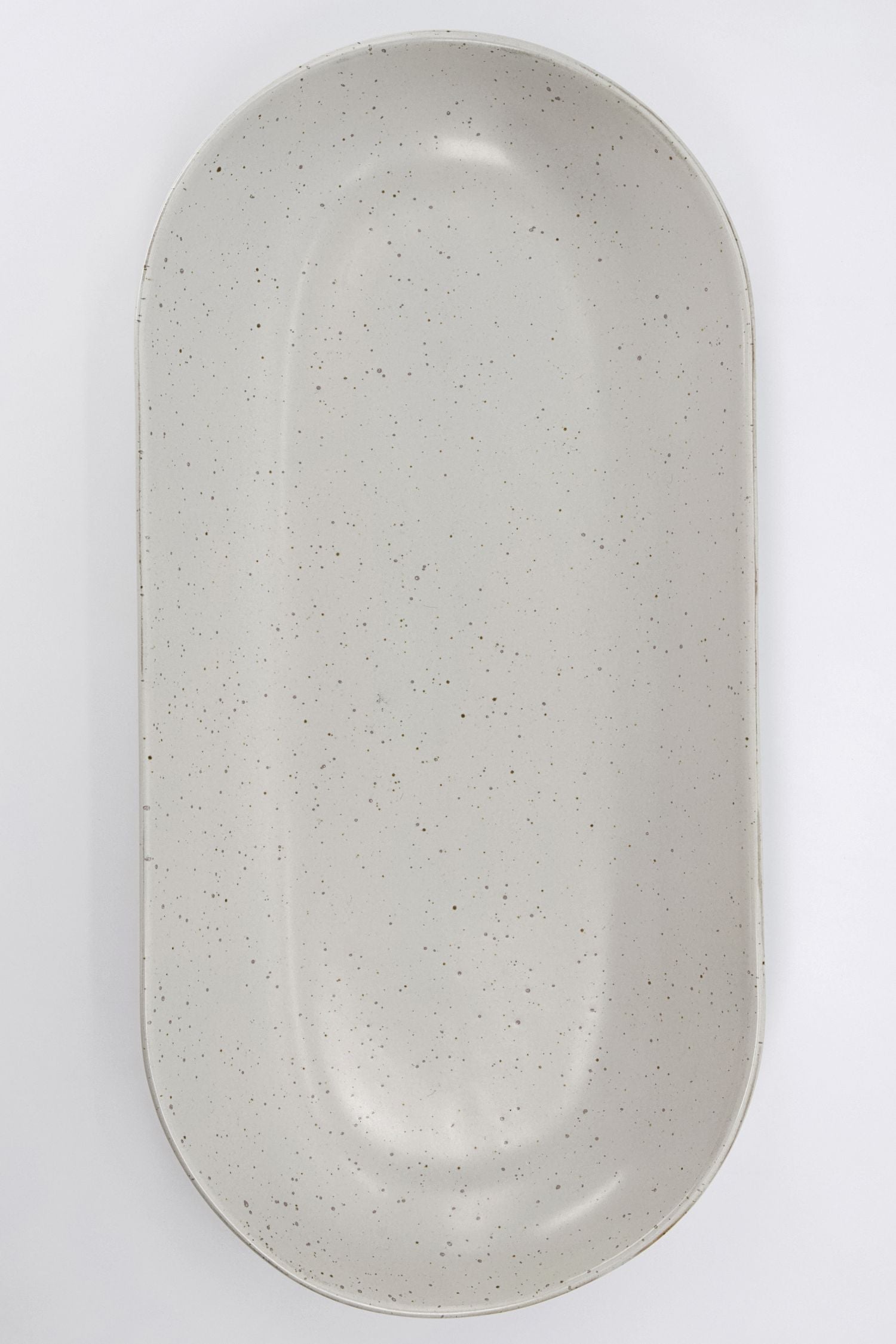 pion low serving dish off white