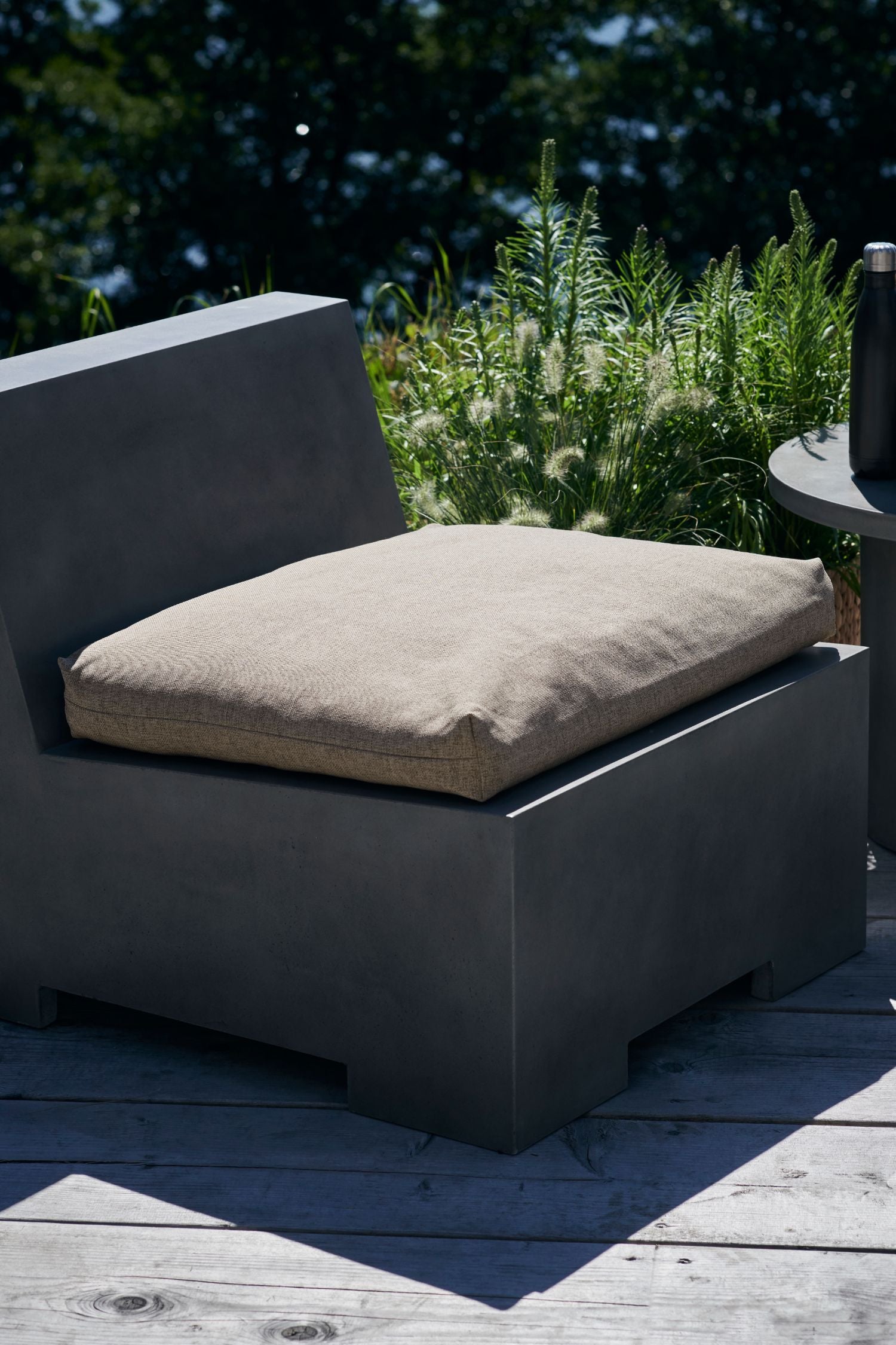 fine outdoor box cushion sand