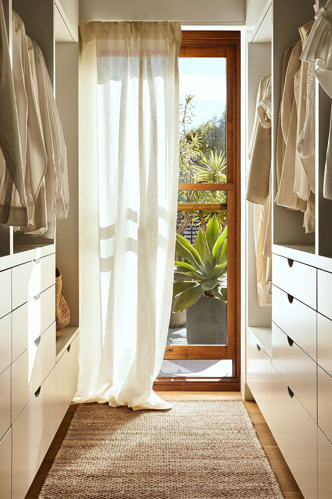 nook ridge runner natural & white