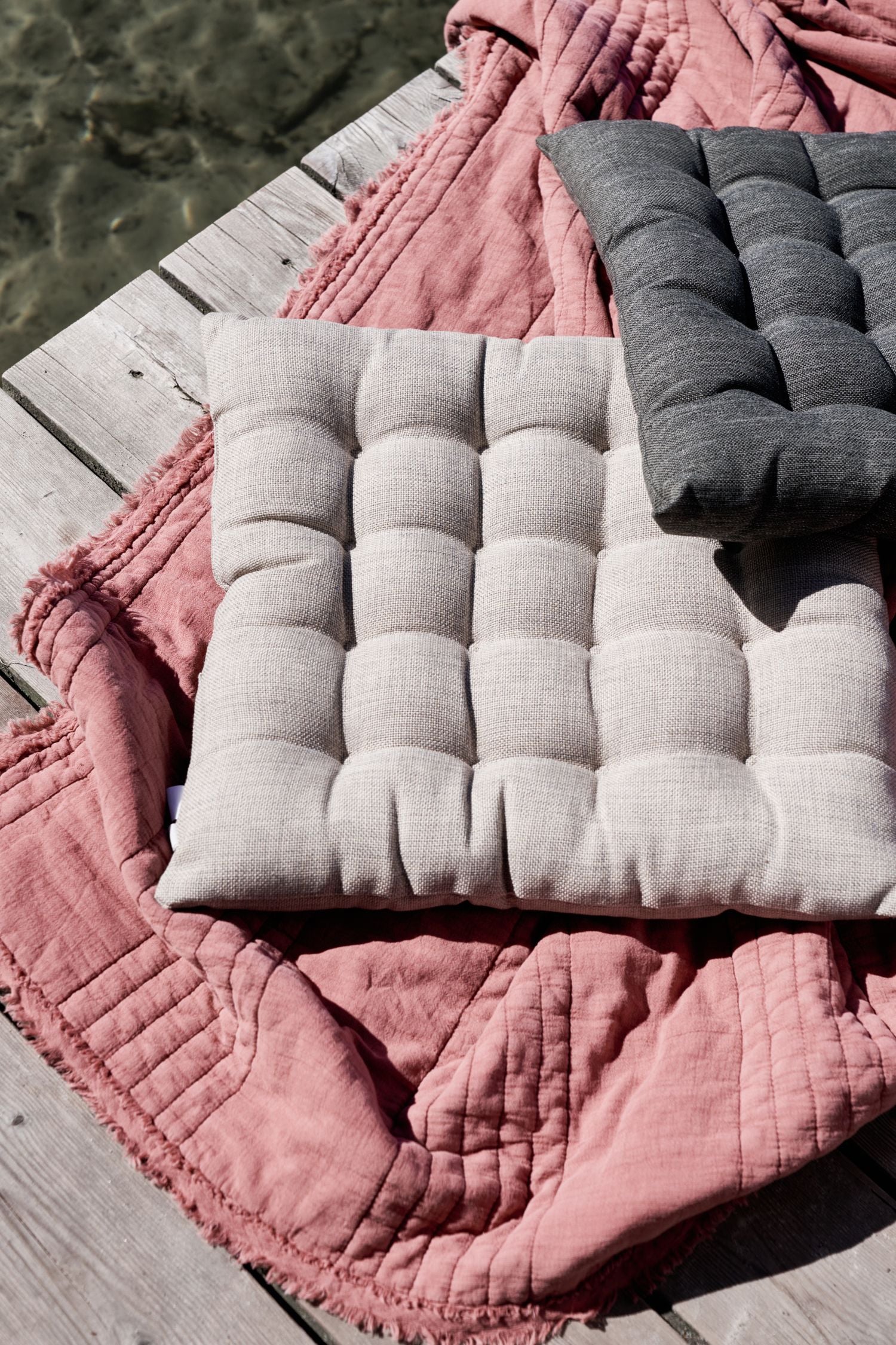 fine outdoor seat pad sand