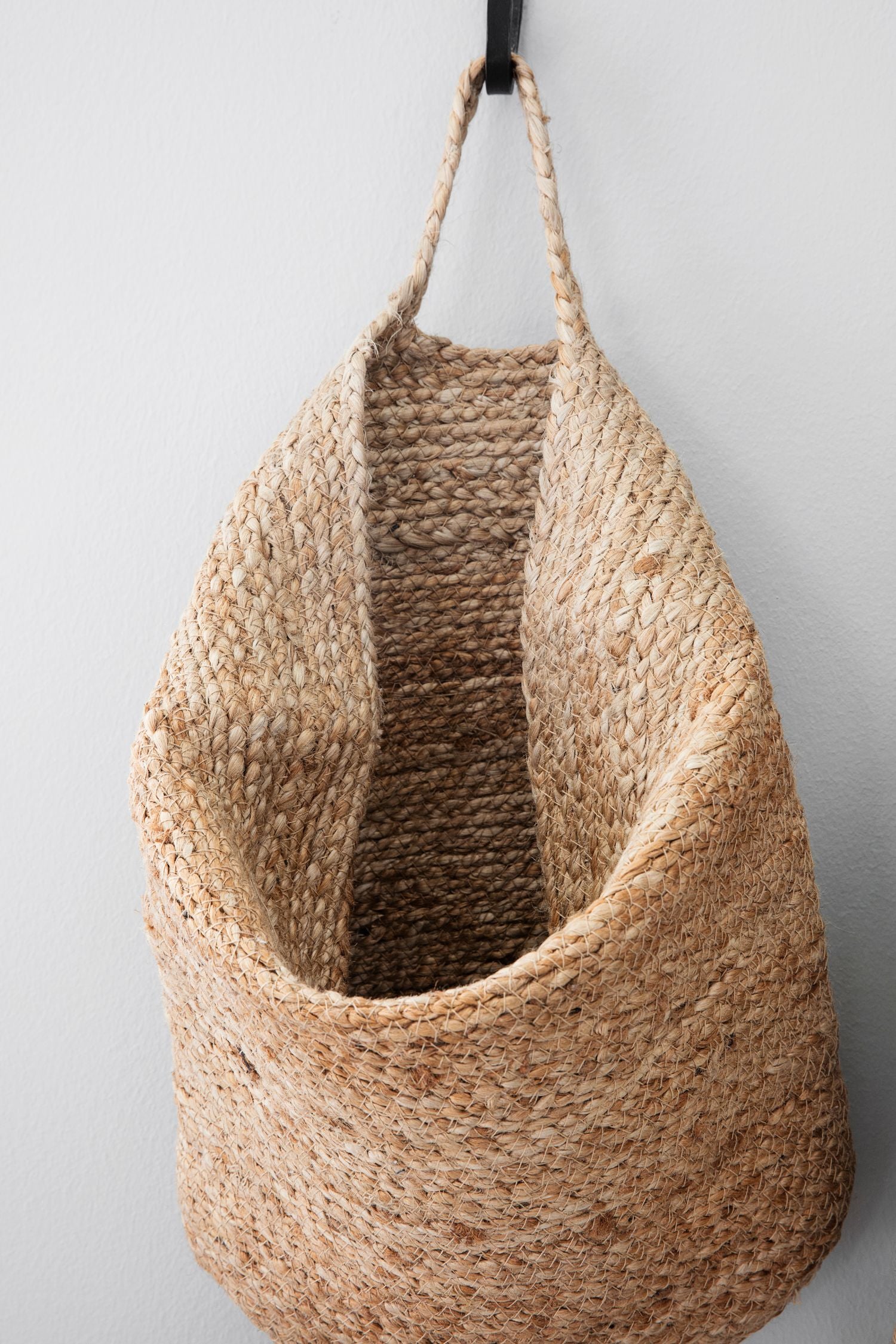 mira hanging basket
